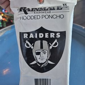 Raiders Vintage 1993 RainMate II NFL Football Rainwear Hooded Poncho